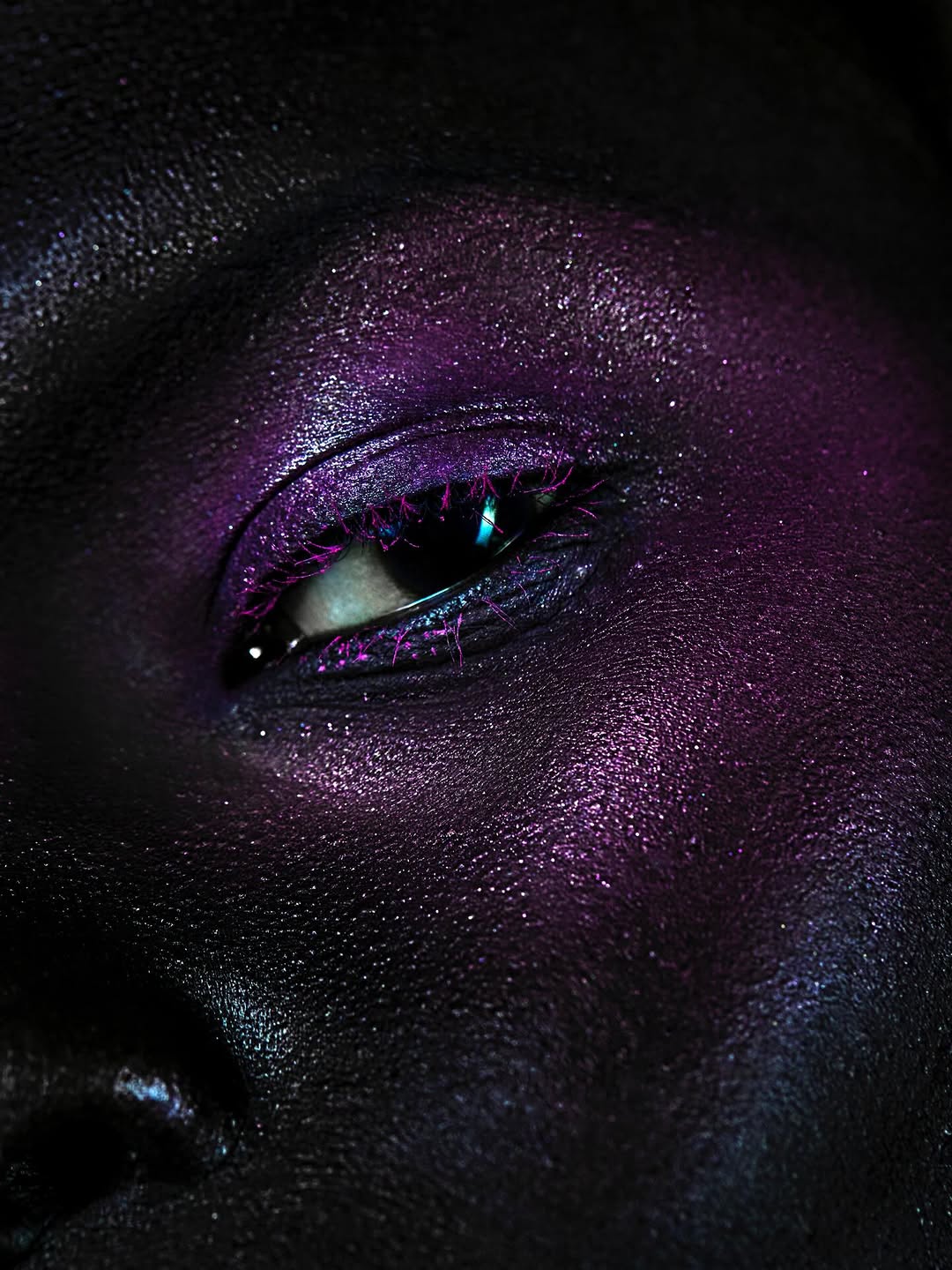 Work by Akuc Bol, Modelo, in Londres