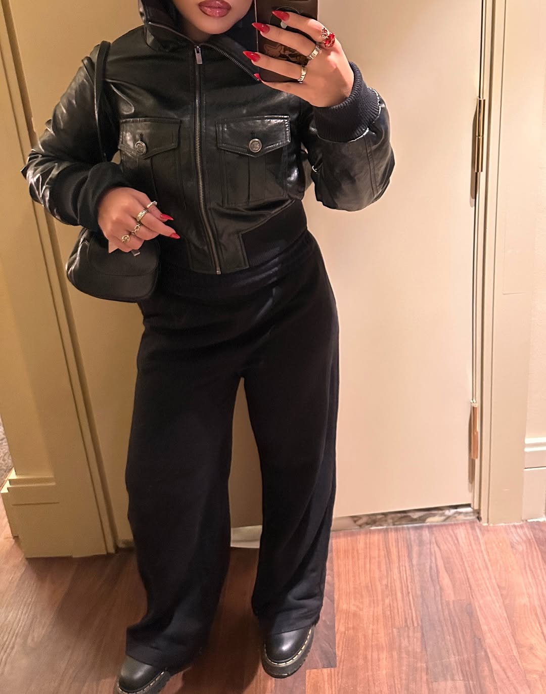 Work by Şifa, Model, in Londen